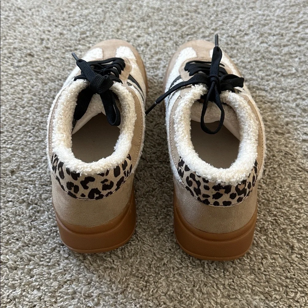 Women’s Cream & Tan Platform Sneakers with Black Detail